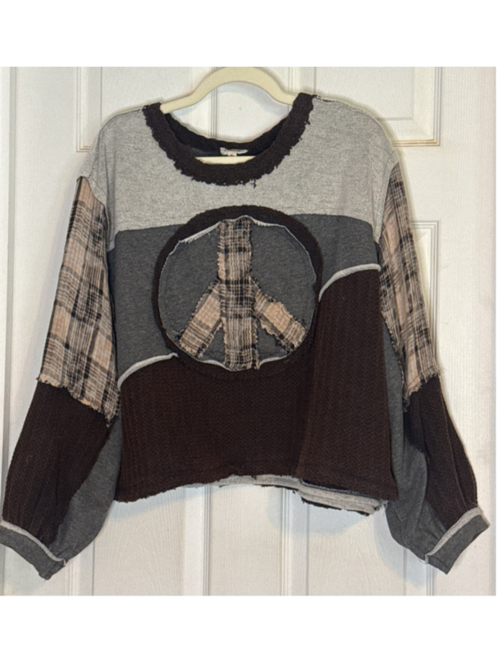 POL Patchwork Peace Sign Sweatshirt S Brown Gray